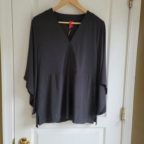 Love Scarlett bell sleeve black wrap top L NWT - Picture 2 of 5